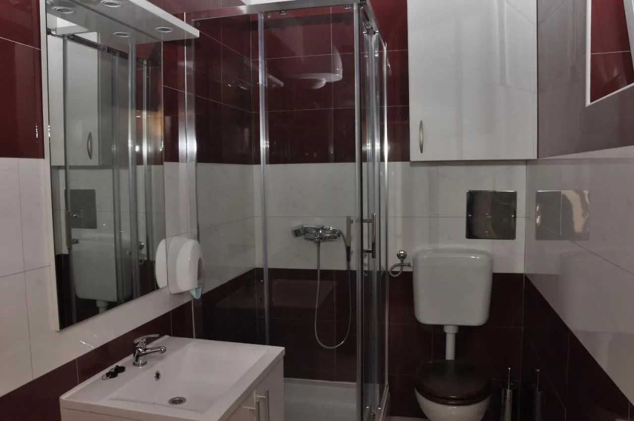 Apartments With A Parking Space Gornji Karin, Novigrad - 18387 Croatia